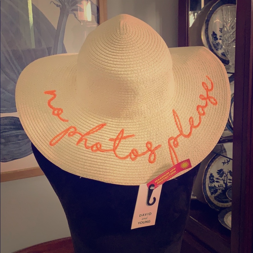 NWT Packable SPF sun hat. NO PHOTOS PLEASE!